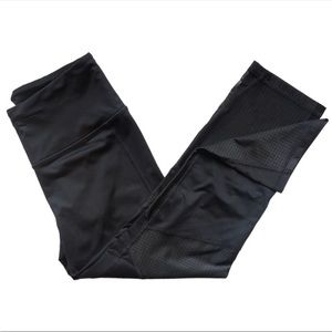 KNOCKOUT by VICTORIA SECRET Black Mesh Workout Capri Small